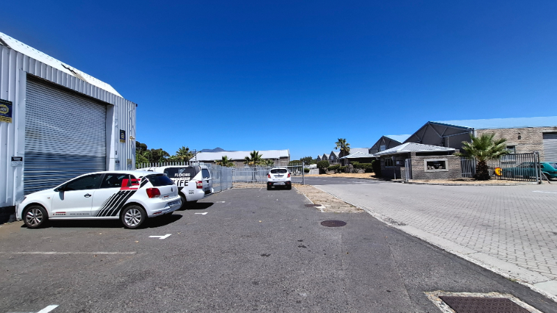 To Let commercial Property for Rent in Maitland Western Cape